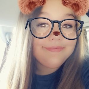 Meet your Posher, Alexia